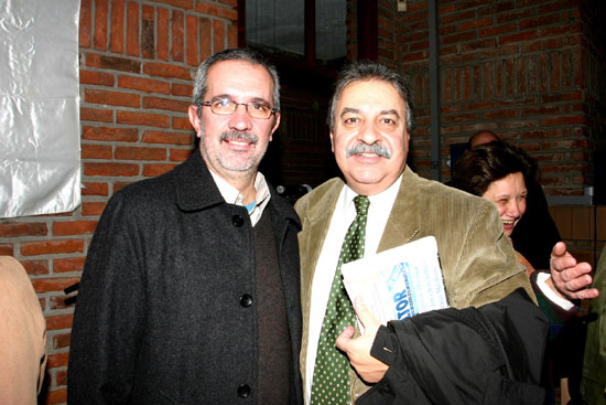 El Dr. José Fernando Dora (Representante OPS/OMS) junto al Dr. Hugo Rodríguez Almada.