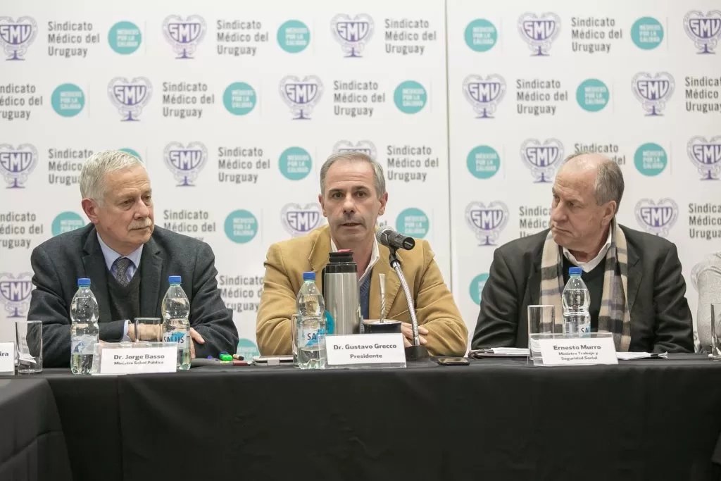 En su visita al SMU, Ministros de Trabajo y Salud defendieron negociación colectiva y avances del sistema de salud.