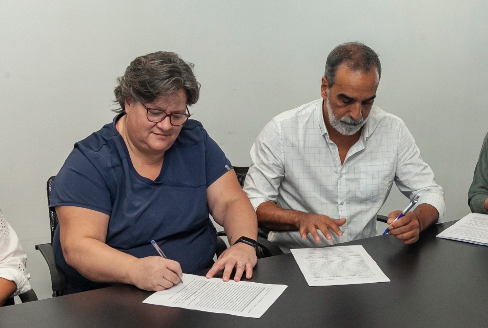 SMU y ASSE firman acuerdos para mejorar las condiciones de atención pediátrica